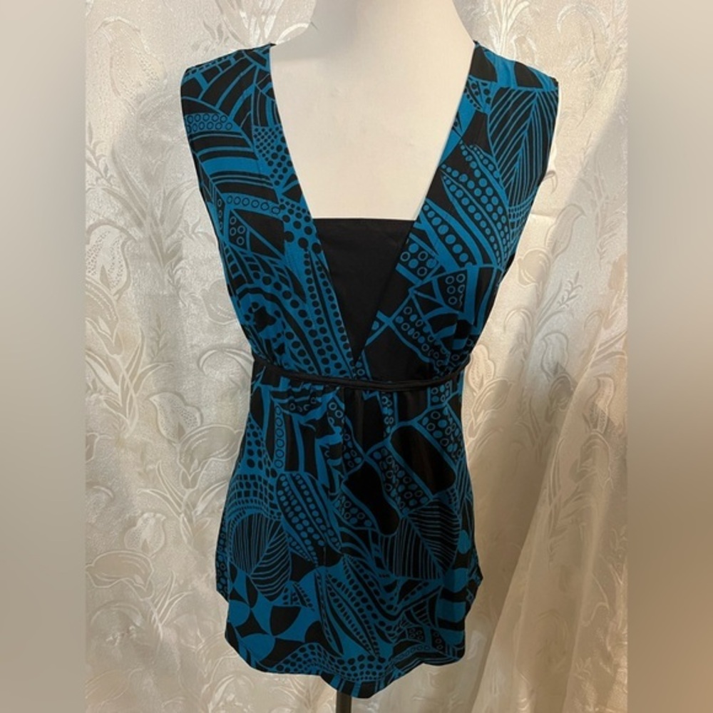 JKLA California Blue Black Sleeveless Top